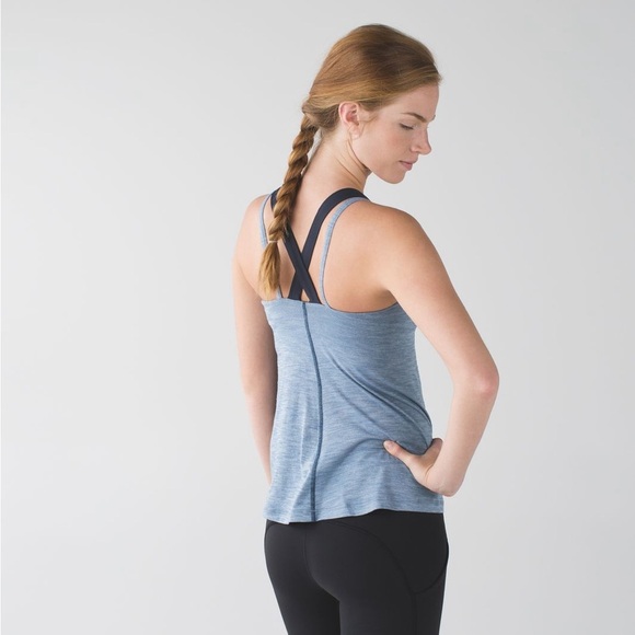 Lululemon Run For Gold Tank
Heathered Blue Denim / Deep Navy Size 8 - Picture 6 of 9